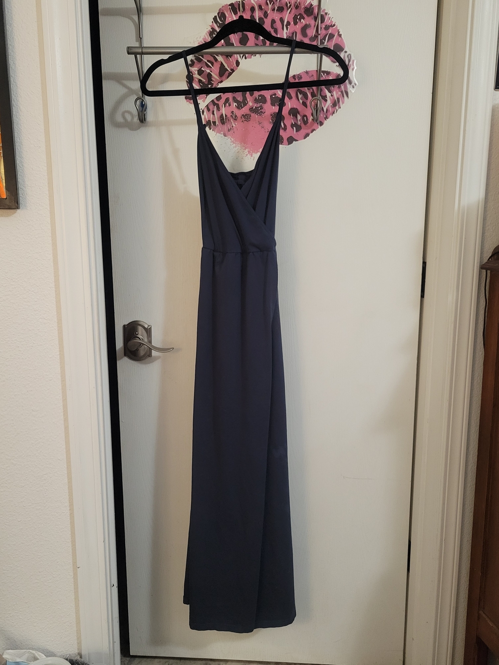 Elegant Navy Blue Spaghetti-Strap Maxi Dress